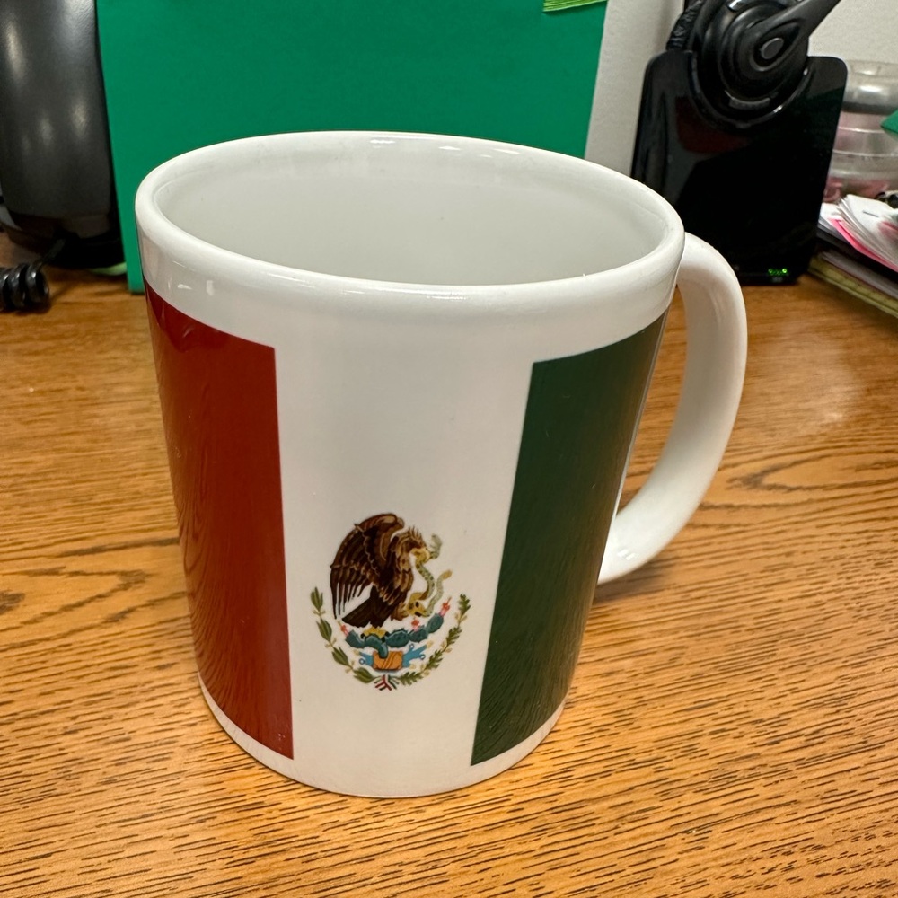 New Mexican flag logo cup